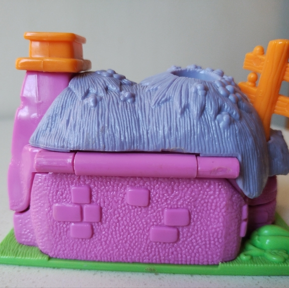 Vintage Polly Pocket 1994 Bluebird Rabbit House Playset - Picture 4 of 7